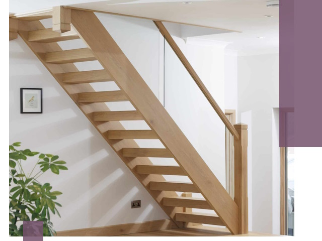 Изготовление деревянных лестниц под ключ в Великих Луке для дома