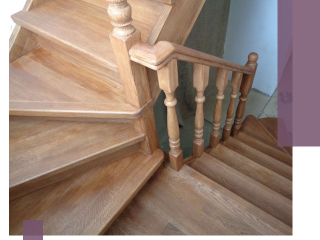 Дубовые лестницы под ключ в Великих Луке: изготовление и монтаж