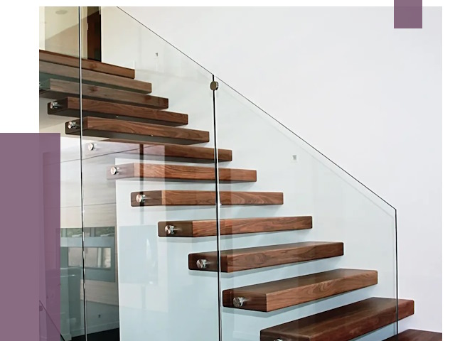 Стеклянные перила для лестницы в Великих Луке от 14989 руб.