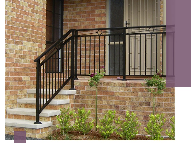Уличные перила из металла под ключ в Великих Луке