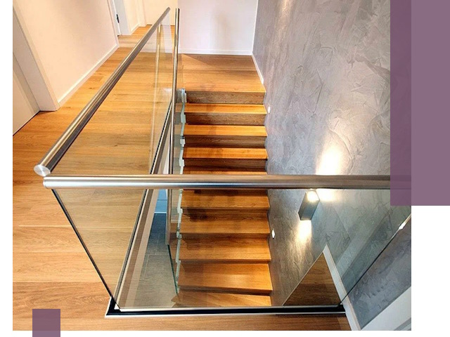 Перила для лестницы в доме — изготовление и монтаж в Великих Луке