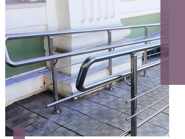 Ограждения пандусов из металла и нержавейки в Великих Луке