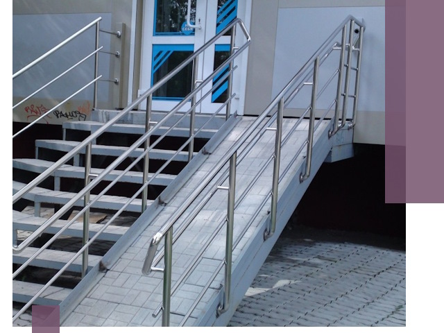 Пандус на крыльцо под ключ в Великих Луке: монтаж и изготовление