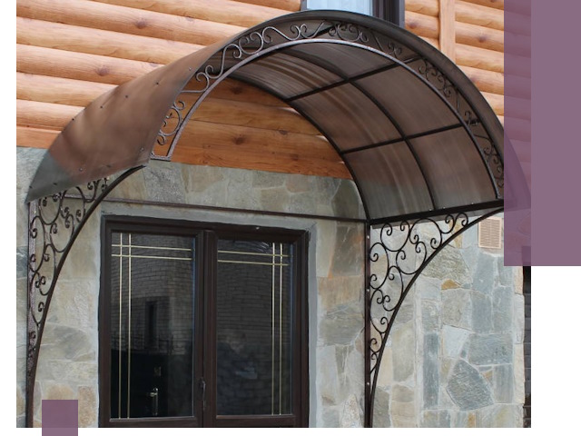 Арочные козырьки под ключ в Великих Луке: изготовление и монтаж