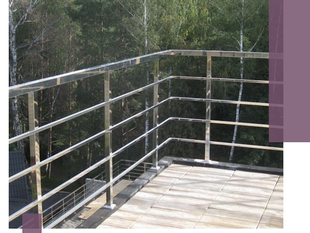 Парапеты из нержавеющей стали в Великих Луке — изготовление и монтаж