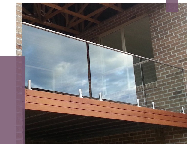 Стеклянные парапеты на крыше и террасе в Великих Луке от 11629 руб. | ПРОЛЁТ-Вкл