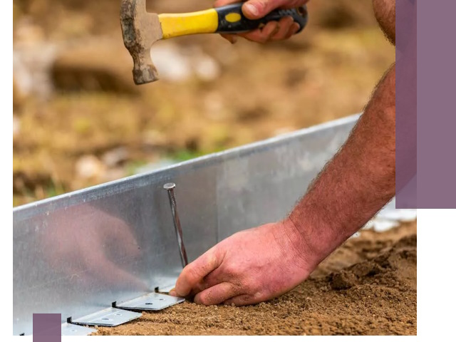 Монтаж металлических бордюров в Великих Луке быстро и качественно