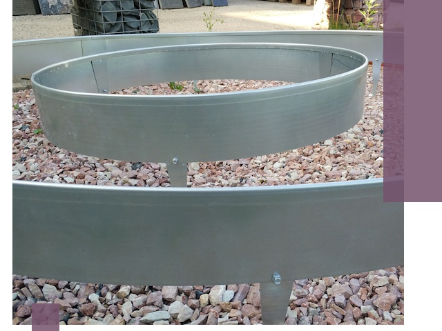 Нержавеющие бордюры под ключ в Великих Луке — изготовление и монтаж