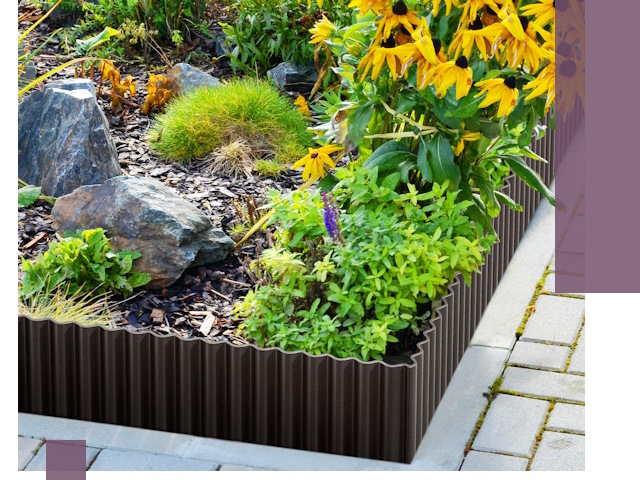 Металлические бордюры для клумб в Великих Луке — производство и монтаж