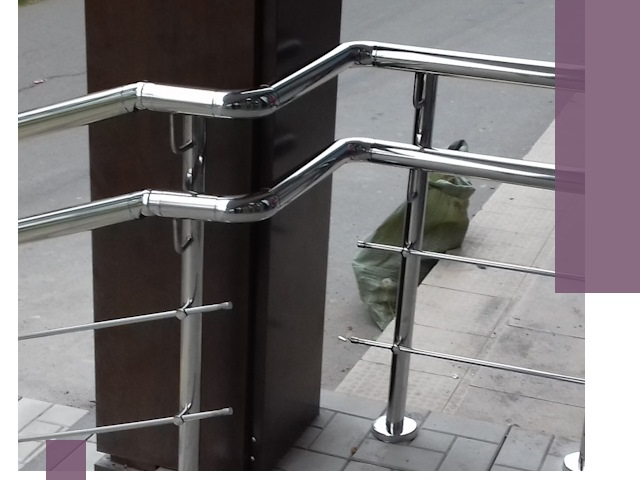 Монтаж поручней из нержавеющей стали в Великих Луке качественно и быстро